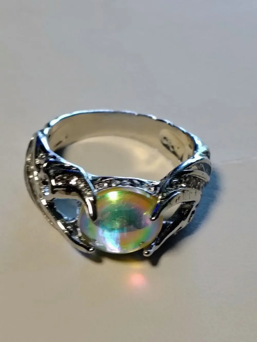 Silver Tone Opalescent Glass Cabochon Ring Size 9
